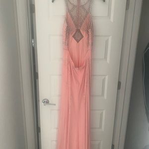 Prom dress. Bought for daughter and never worn.